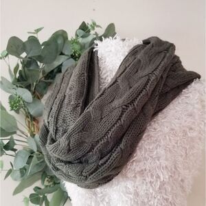 Scarf cable knit infinity sweater feel